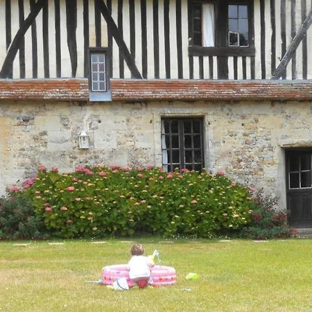 La Ferme Du Chateau Fauguernon Extérieur photo