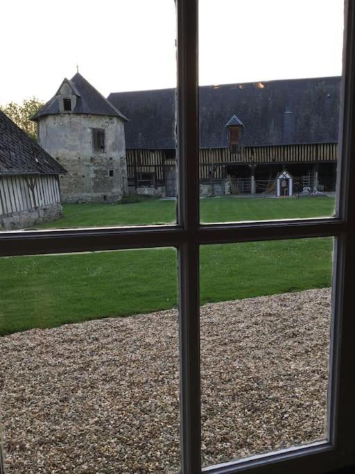 La Ferme Du Chateau Fauguernon Extérieur photo