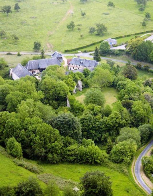 La Ferme Du Chateau Fauguernon Extérieur photo